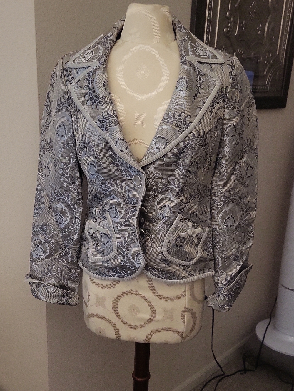 Classiques Entier Silver Brocade Tailored Blazer
